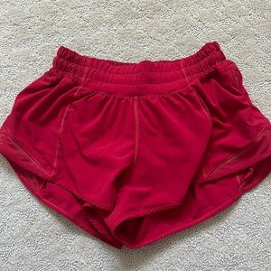 lululemon hotty hot shorts 2.5 in